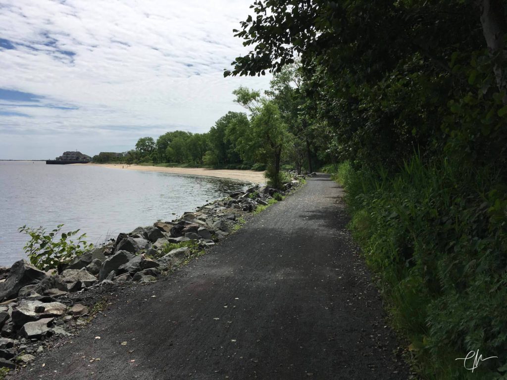 Hiking along the Henry Hudson Trail