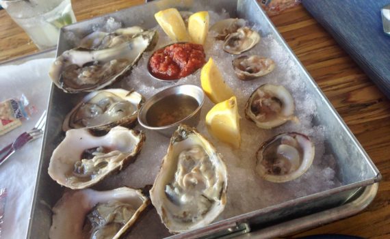 Raw Oysters & Clams at Lilo's Streetfood & Bar